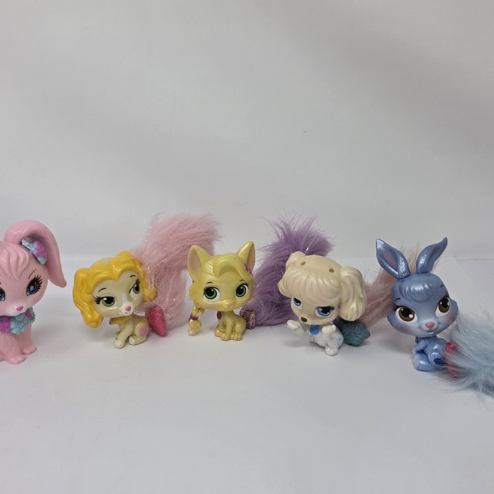 Disney Palace Pet Bunny Rabbit Cat Dog Lot of 5 READ Description